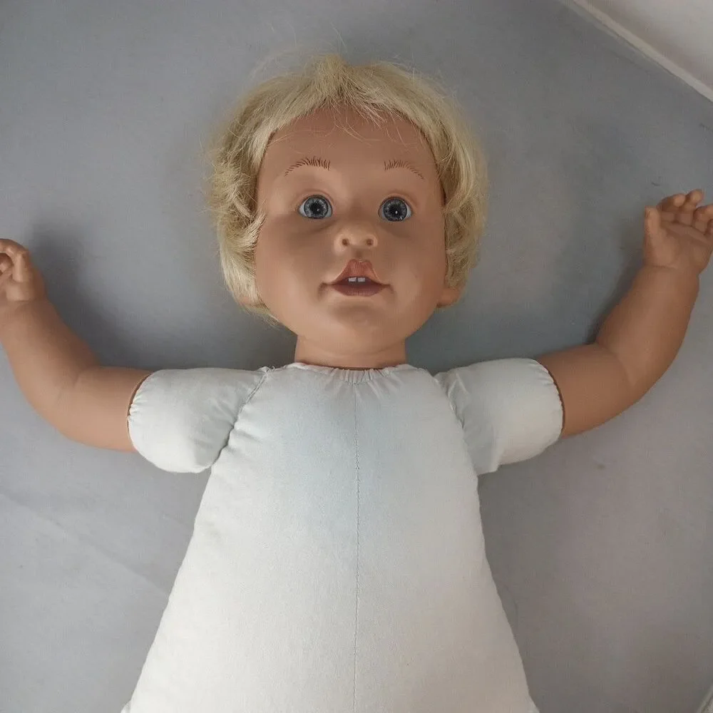 Pat Secrist Apple Valley Baby Doll 1991 Tara‎ Blonde No Clothes Realistic